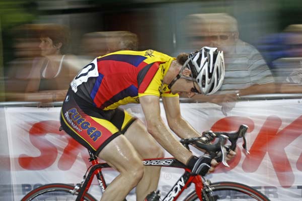 De elite/beloften tijdens de Ronde van Prinsenbeek. foto Jorgen Janssens